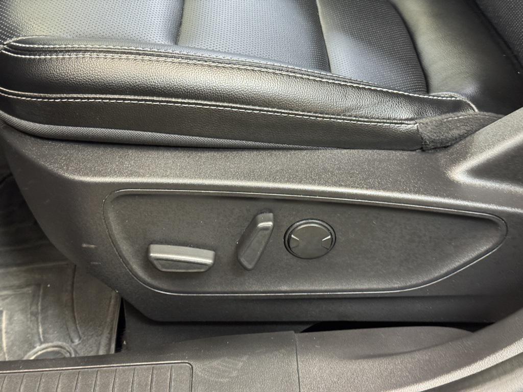 used 2022 Ford Escape car, priced at $21,617