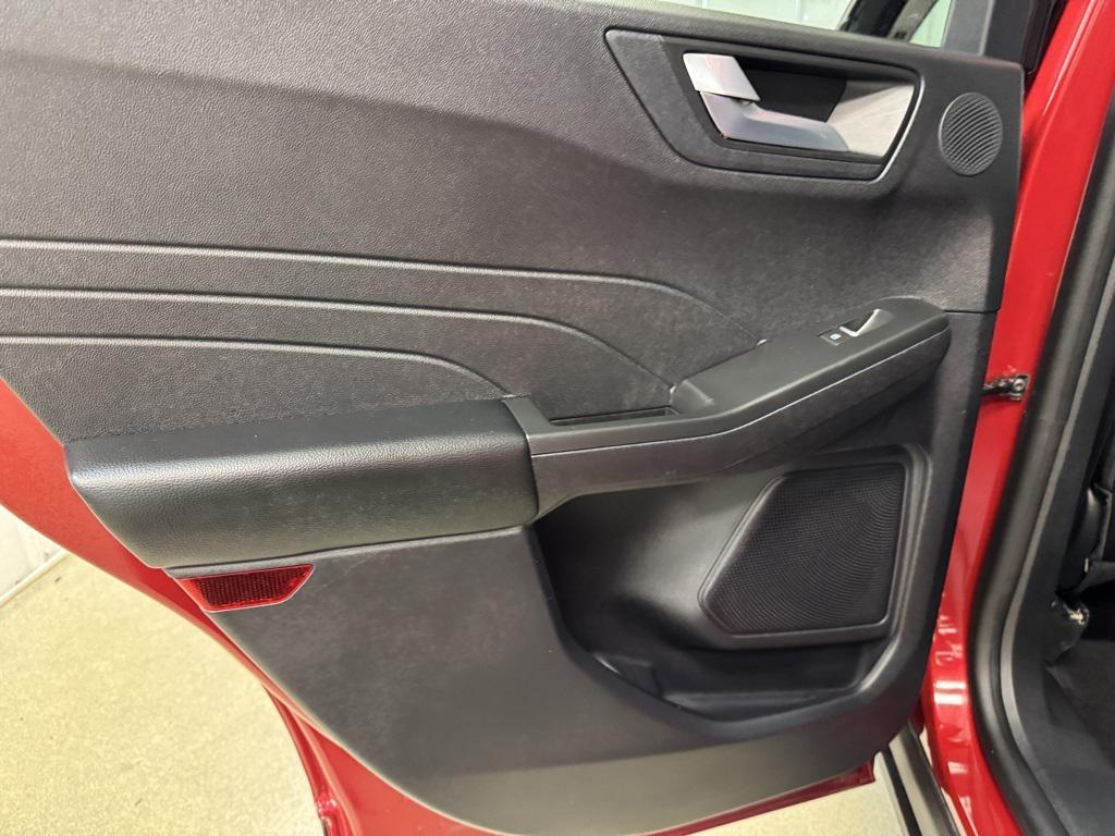 used 2022 Ford Escape car, priced at $21,617