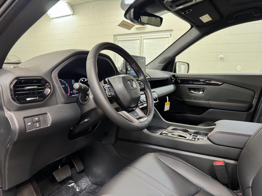 new 2025 Honda Pilot car, priced at $47,833