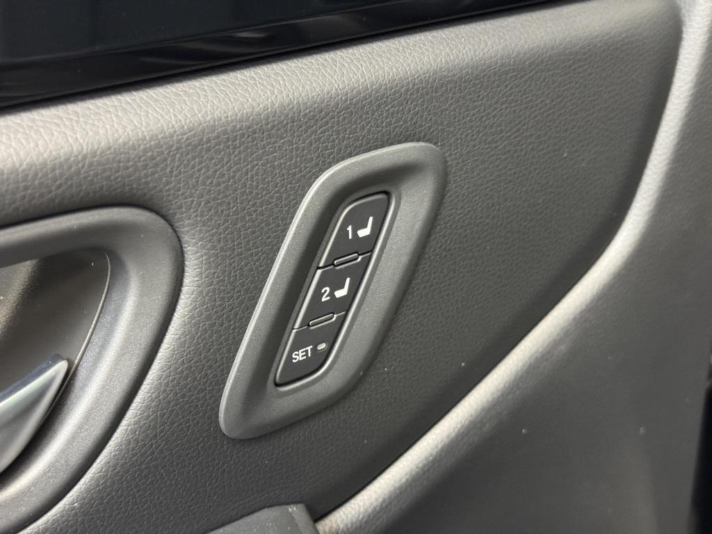 new 2025 Honda Pilot car, priced at $47,833
