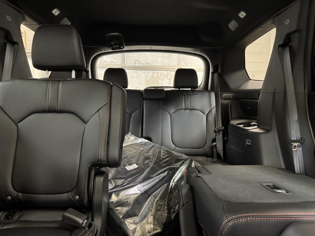 new 2025 Honda Pilot car, priced at $47,833