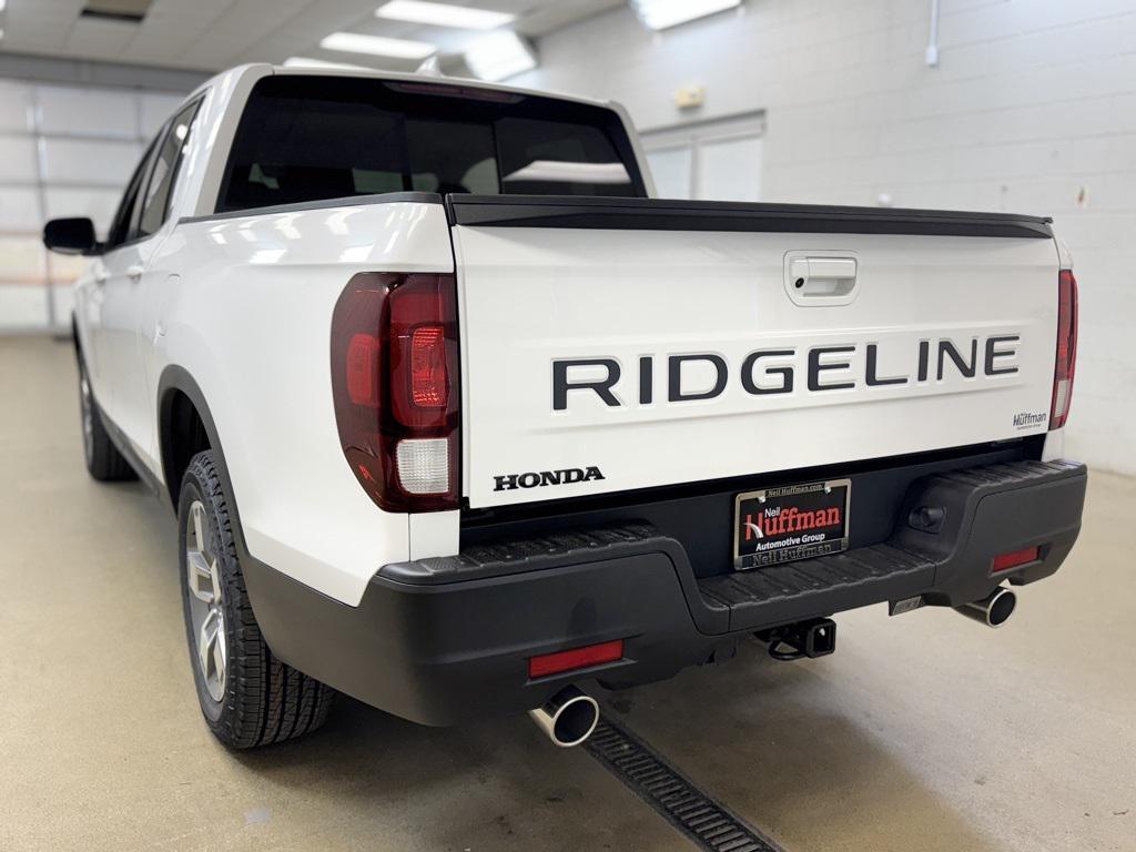 new 2025 Honda Ridgeline car, priced at $42,423