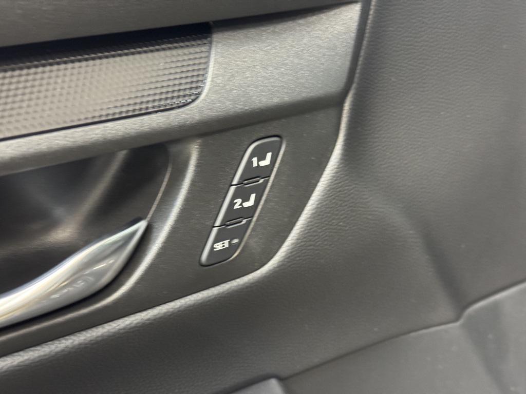 new 2026 Honda CR-V Hybrid car, priced at $39,584