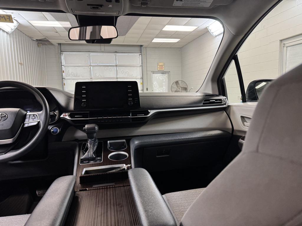 used 2021 Toyota Sienna car, priced at $30,586