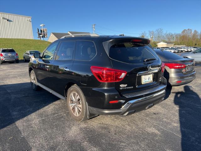 used 2017 Nissan Pathfinder car