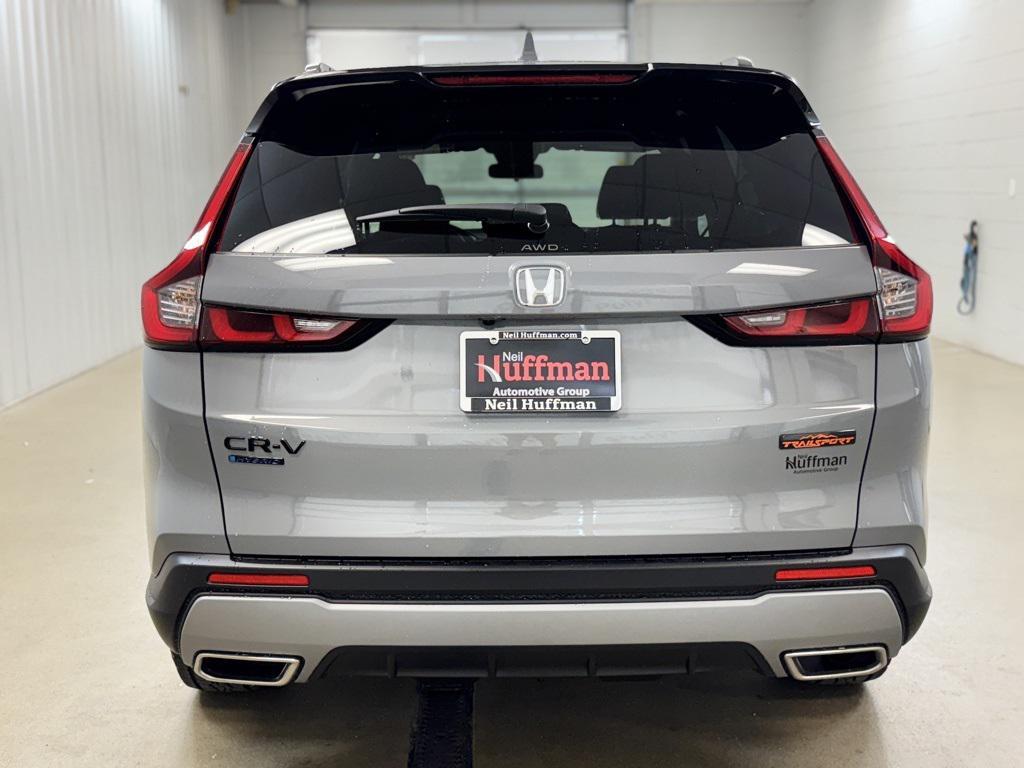 new 2026 Honda CR-V Hybrid car, priced at $38,675