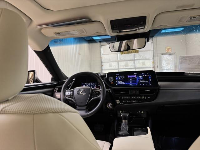 used 2022 Lexus ES 250 car, priced at $34,885
