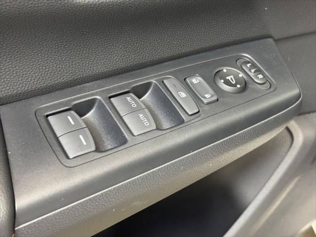 new 2025 Honda CR-V Hybrid car