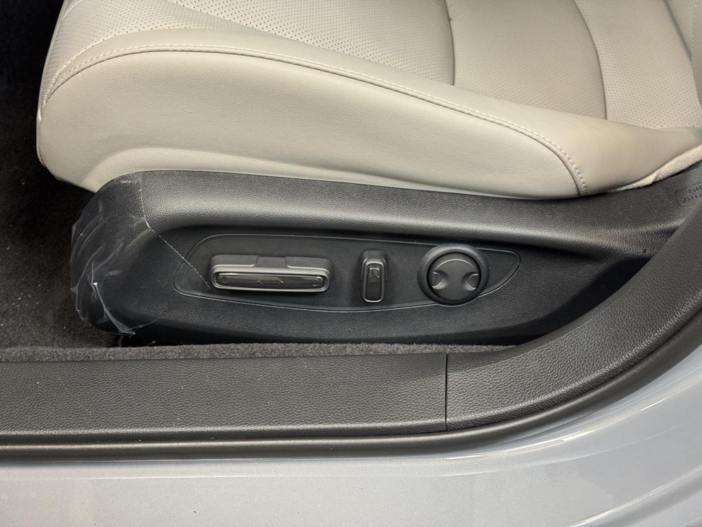 new 2025 Honda Accord Hybrid car, priced at $38,055
