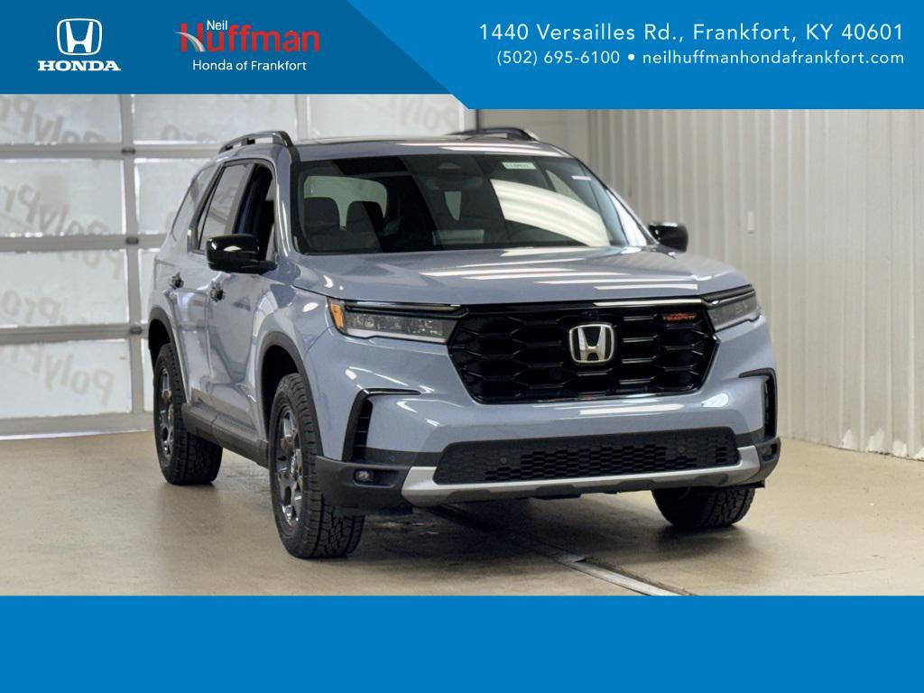 new 2025 Honda Pilot car