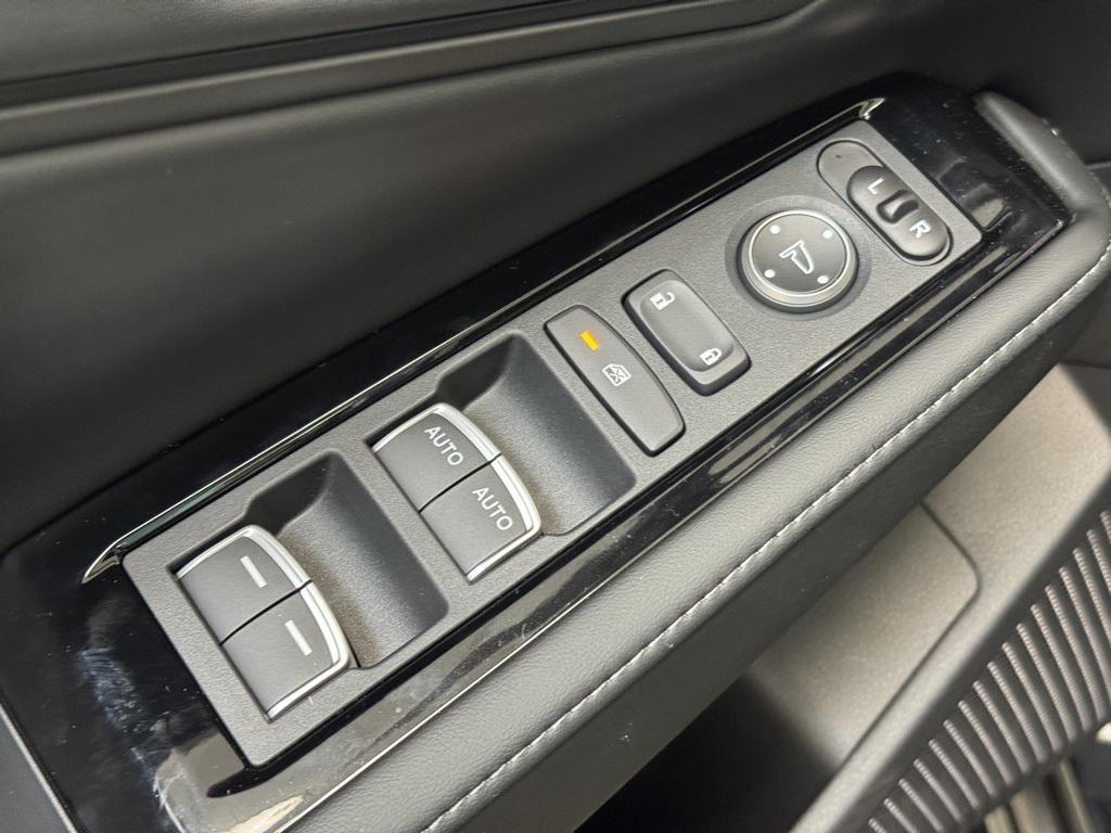 new 2025 Honda Accord Hybrid car, priced at $37,621