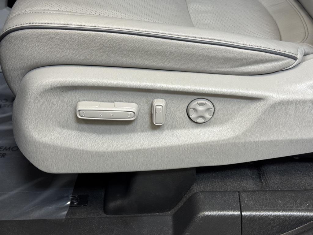 used 2024 Honda Odyssey car, priced at $43,697