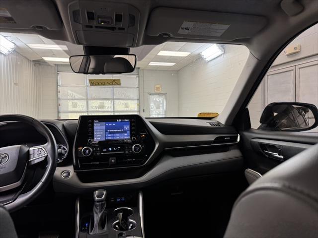 used 2022 Toyota Highlander car, priced at $36,181