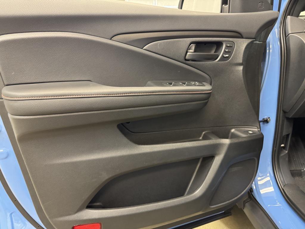 new 2025 Honda Ridgeline car
