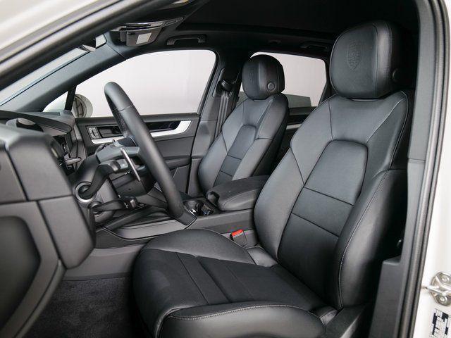 new 2025 Porsche Cayenne car, priced at $113,765