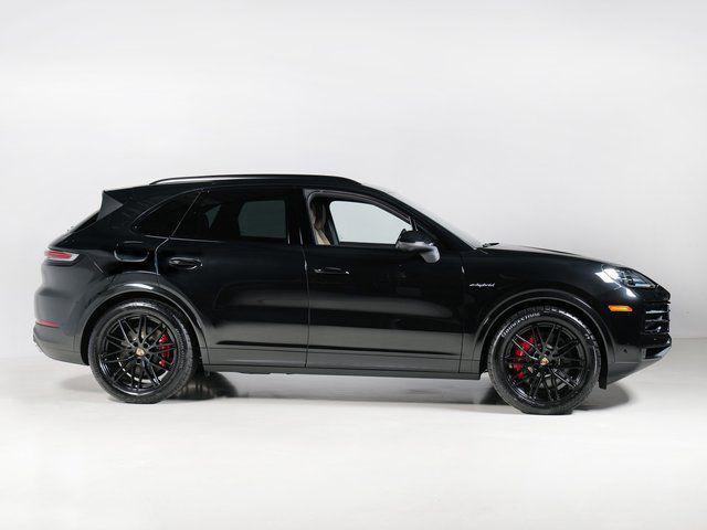 new 2025 Porsche Cayenne car, priced at $131,045