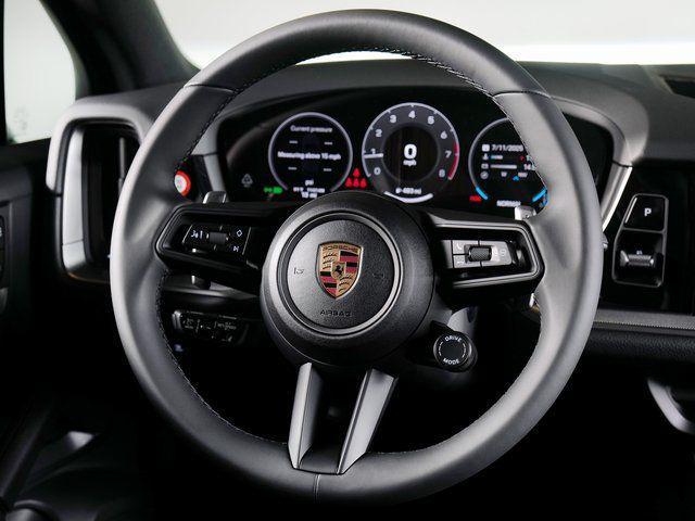 new 2025 Porsche Cayenne car, priced at $105,085