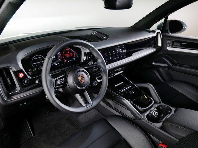 new 2025 Porsche Cayenne car, priced at $105,085