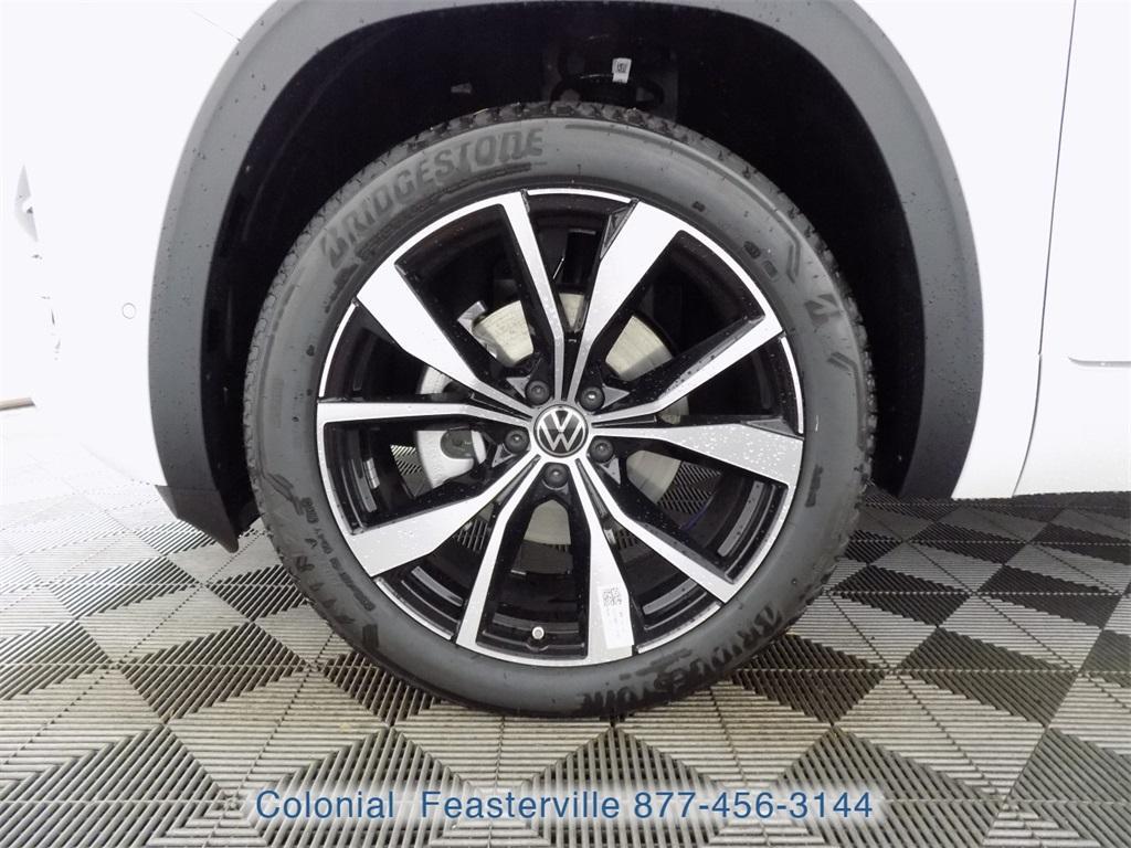 new 2025 Volkswagen Atlas Cross Sport car, priced at $53,081