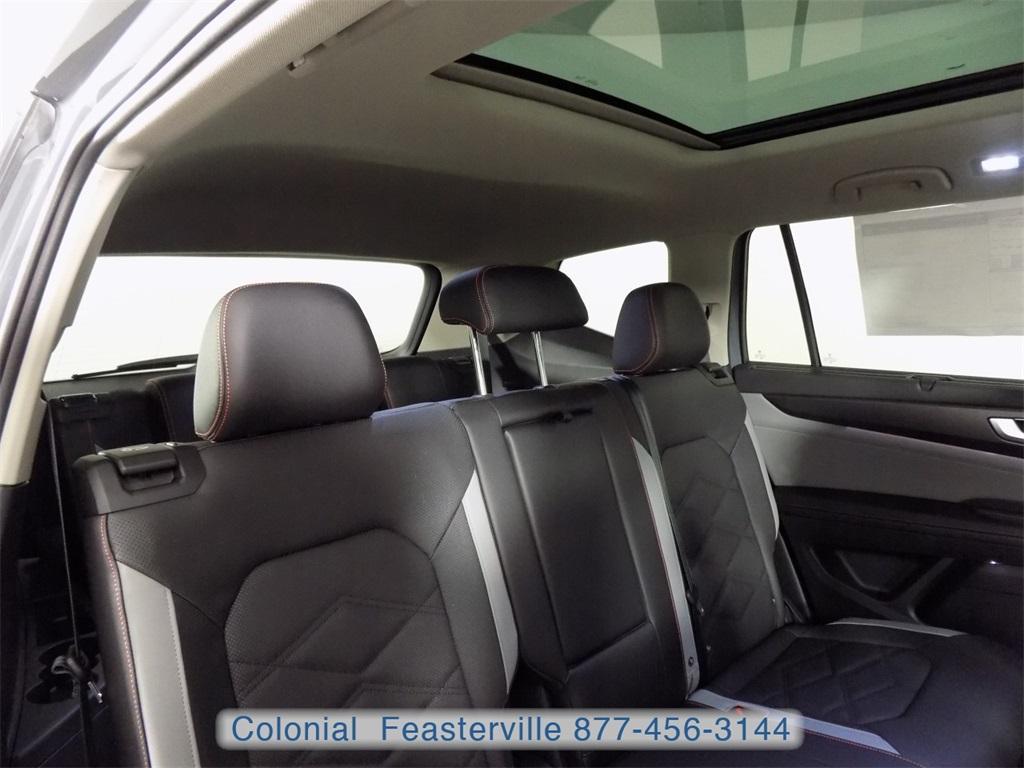 new 2025 Volkswagen Atlas car, priced at $46,906