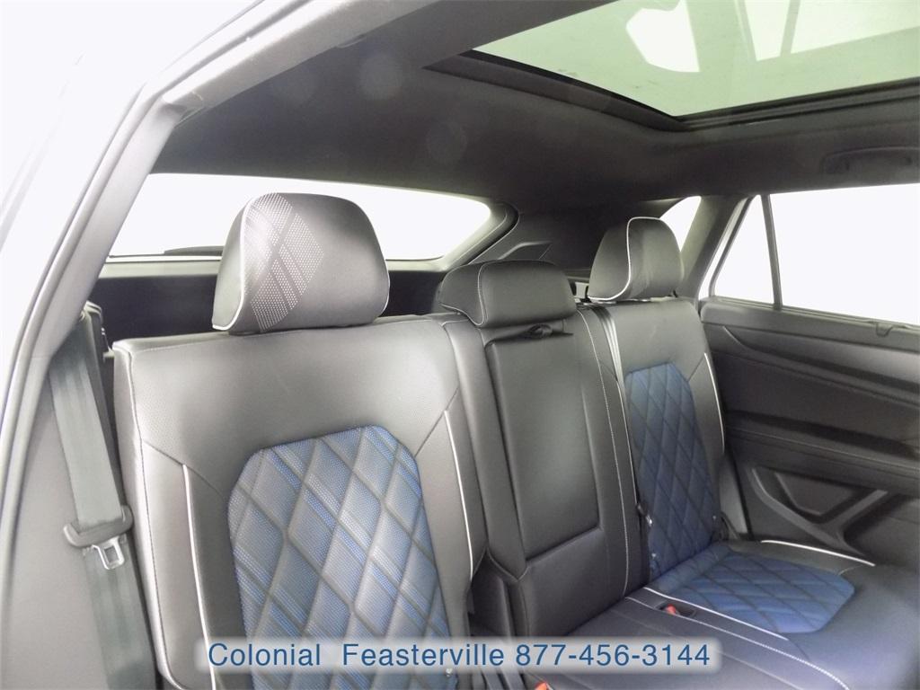 new 2025 Volkswagen Atlas Cross Sport car, priced at $54,081