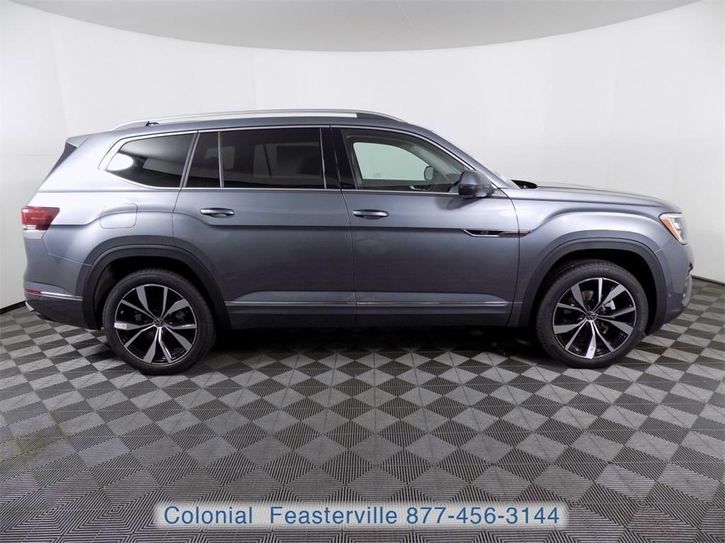 new 2025 Volkswagen Atlas car, priced at $55,136