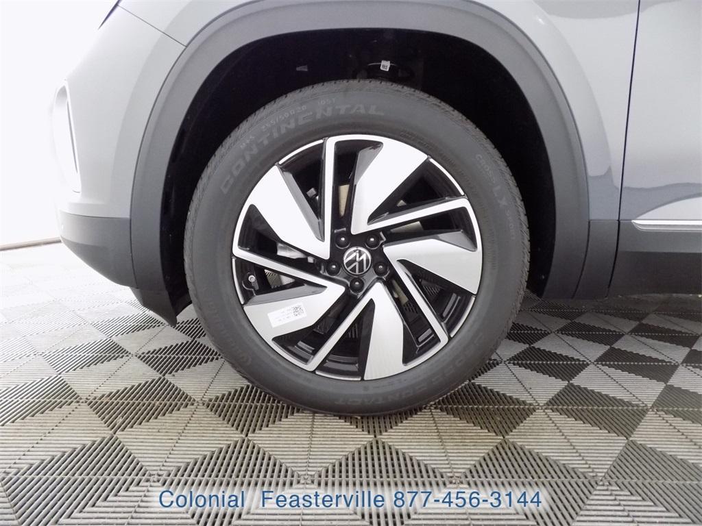 new 2025 Volkswagen Atlas car, priced at $49,086