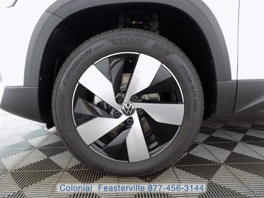 new 2025 Volkswagen Taos car, priced at $25,547