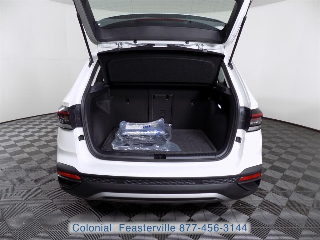 new 2025 Volkswagen Taos car, priced at $25,547