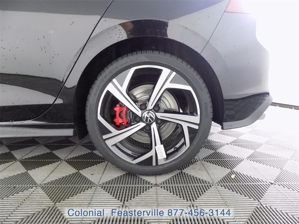 new 2025 Volkswagen Golf GTI car, priced at $40,928