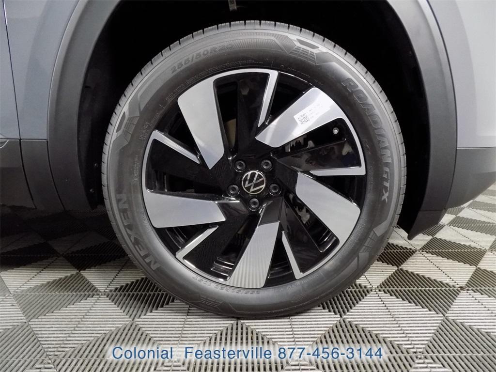 new 2026 Volkswagen Atlas Cross Sport car, priced at $46,938