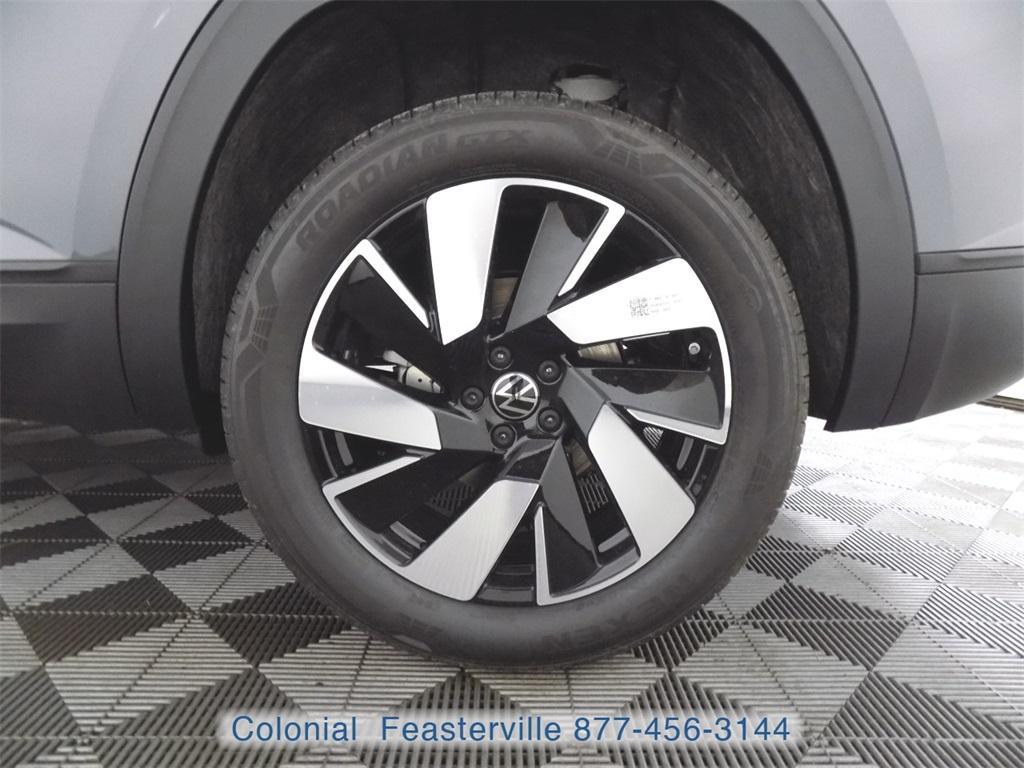 new 2026 Volkswagen Atlas Cross Sport car, priced at $46,938