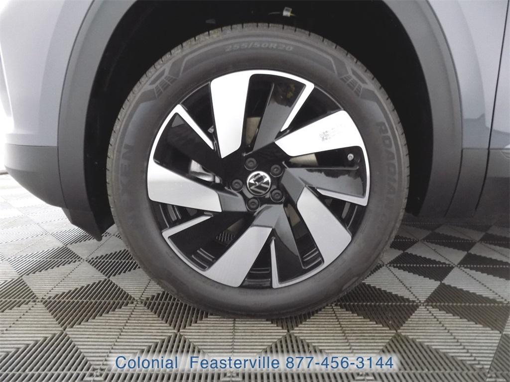 new 2026 Volkswagen Atlas Cross Sport car, priced at $46,938