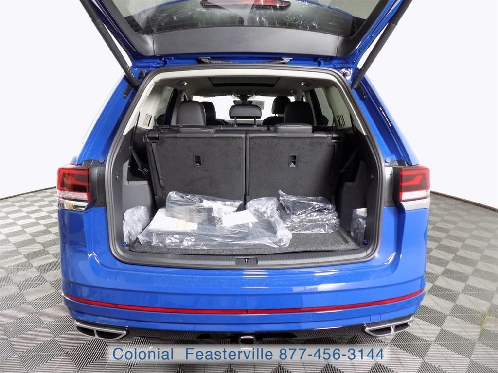 new 2025 Volkswagen Atlas car, priced at $55,136