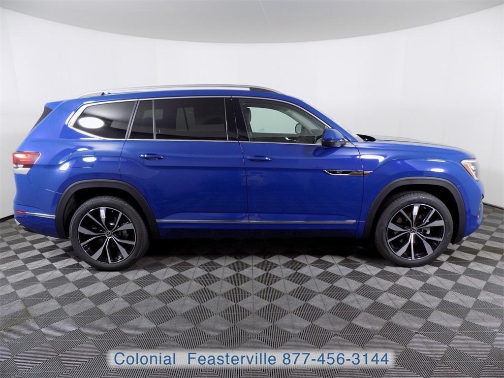 new 2025 Volkswagen Atlas car, priced at $55,136