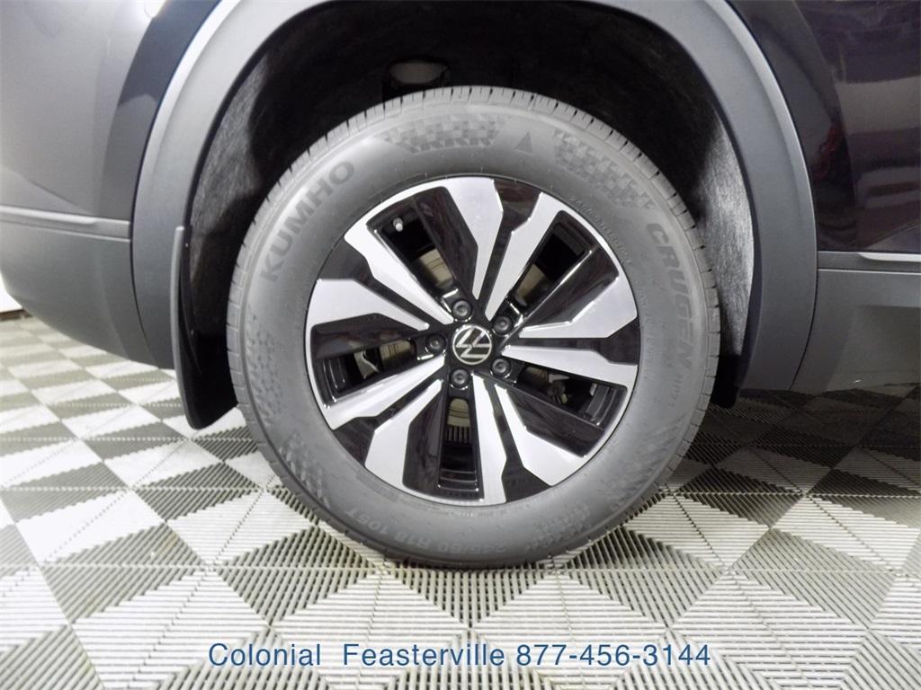 new 2025 Volkswagen Atlas Cross Sport car, priced at $37,955