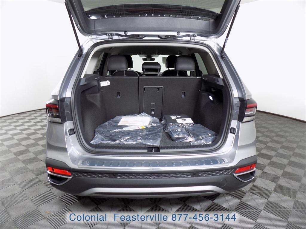 new 2025 Volkswagen Taos car, priced at $31,456