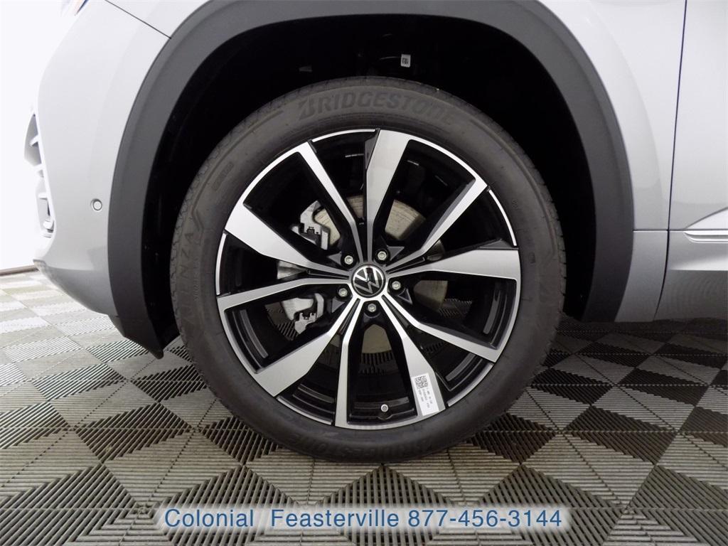 new 2025 Volkswagen Atlas Cross Sport car, priced at $53,626