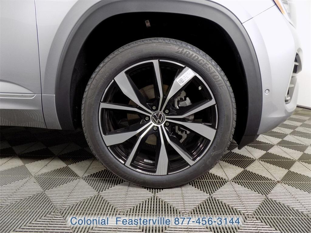 new 2025 Volkswagen Atlas Cross Sport car, priced at $53,626