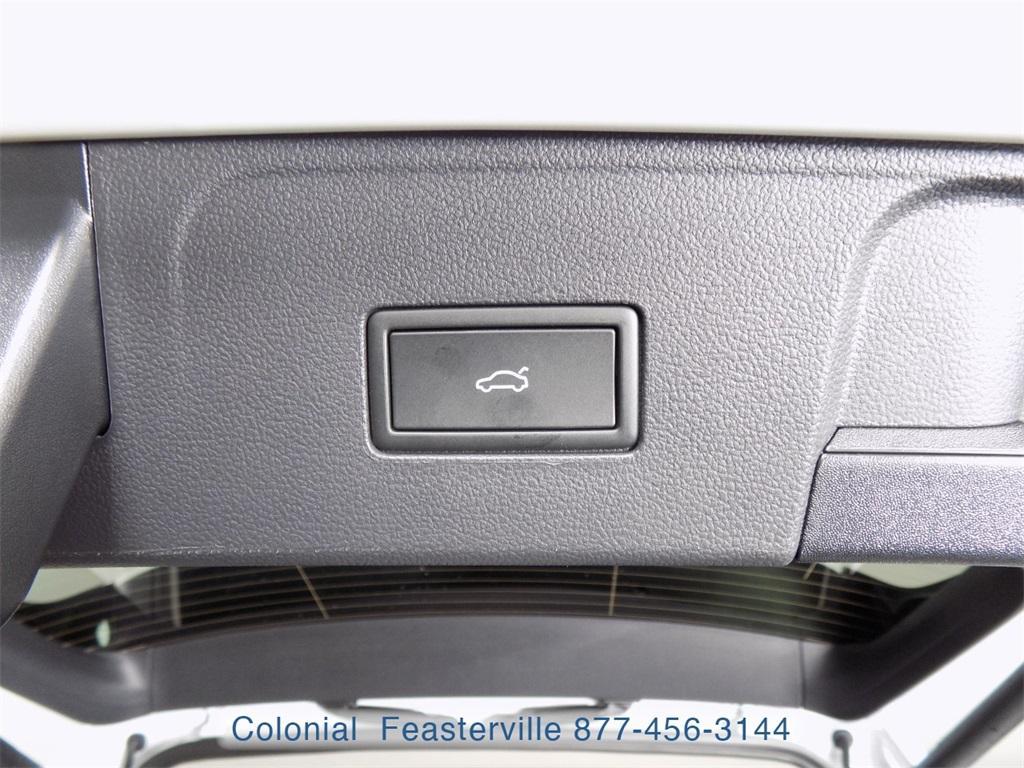 new 2026 Volkswagen Atlas car, priced at $49,651