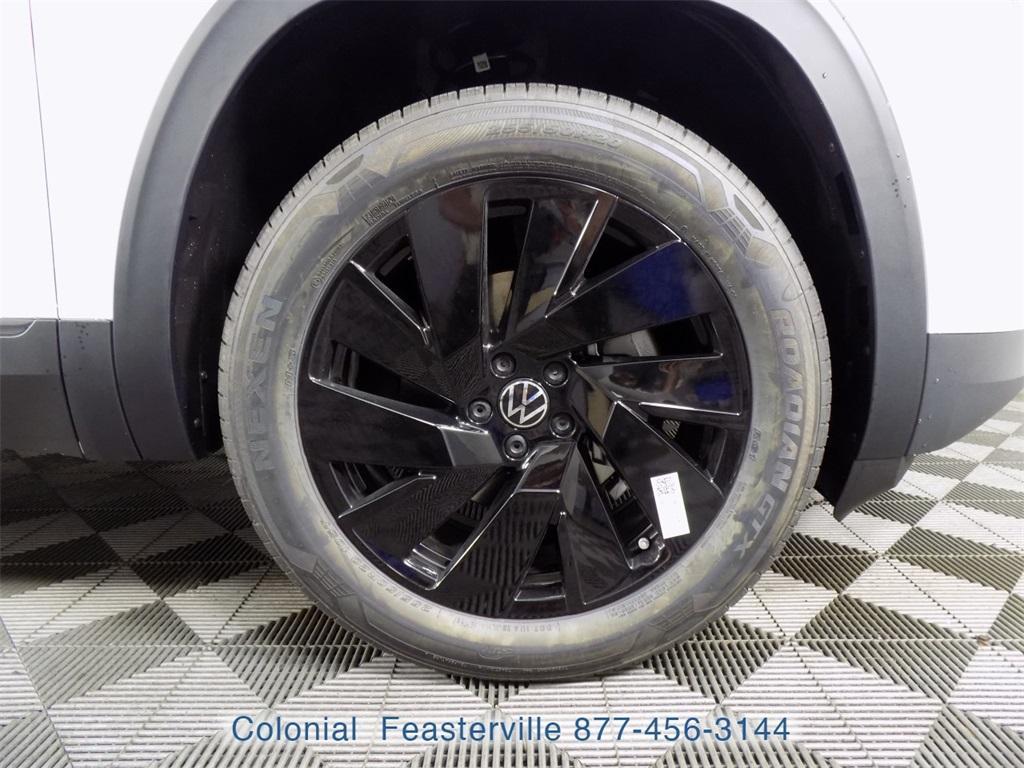 new 2026 Volkswagen Atlas car, priced at $49,651