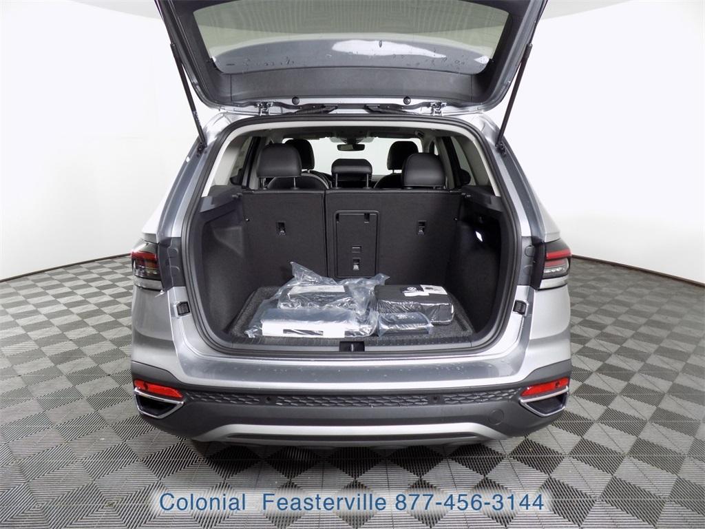 new 2025 Volkswagen Taos car, priced at $32,038