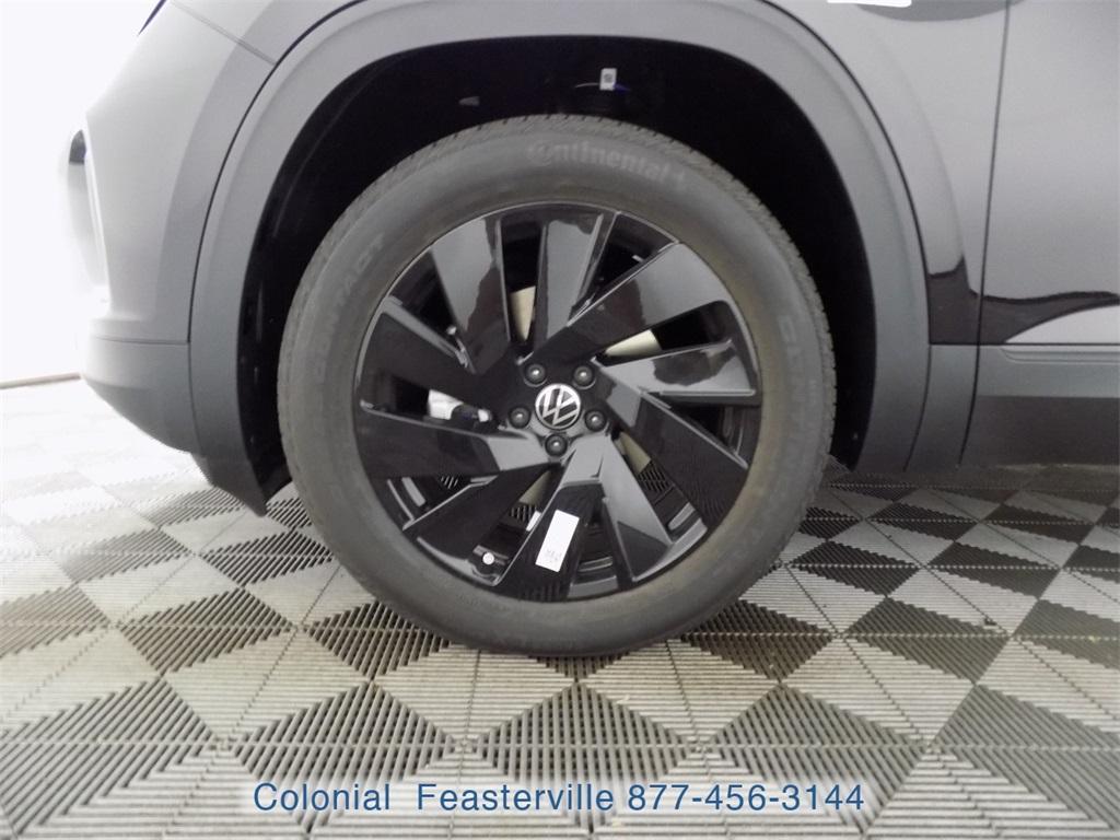 new 2026 Volkswagen Atlas Cross Sport car, priced at $48,167