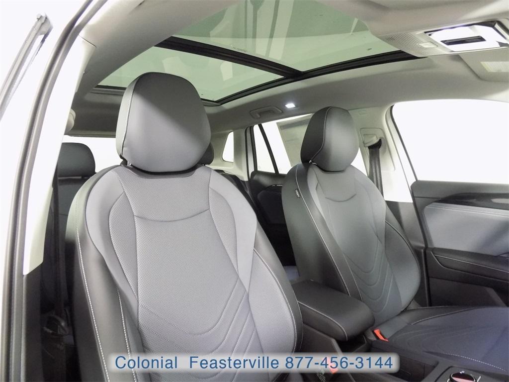 new 2025 Volkswagen Tiguan car, priced at $35,852