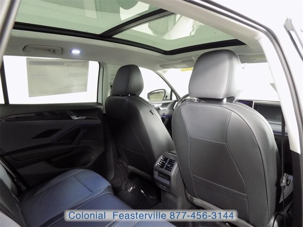 new 2025 Volkswagen Tiguan car, priced at $35,852