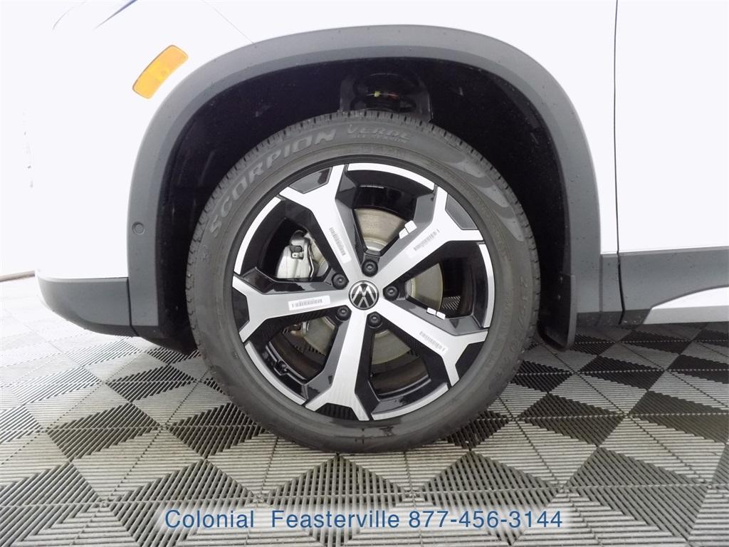 new 2025 Volkswagen Tiguan car, priced at $35,852