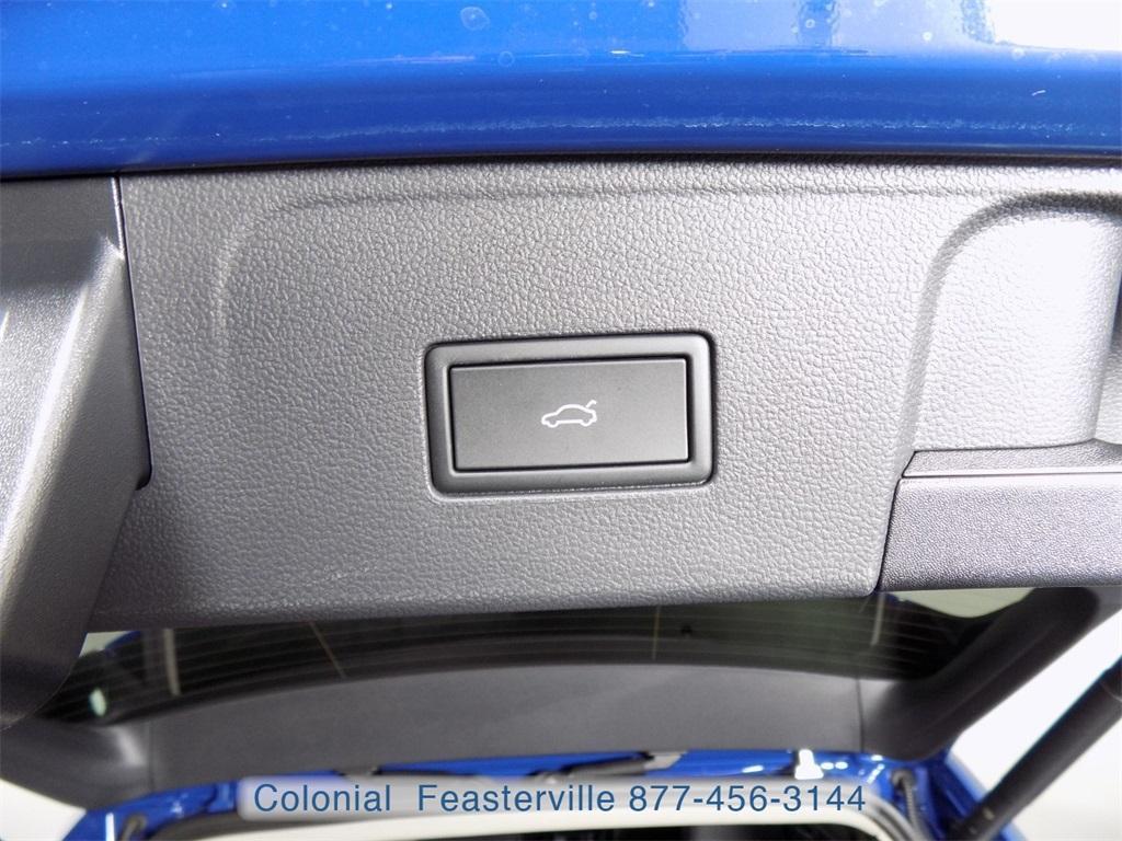 new 2025 Volkswagen Atlas car, priced at $47,485