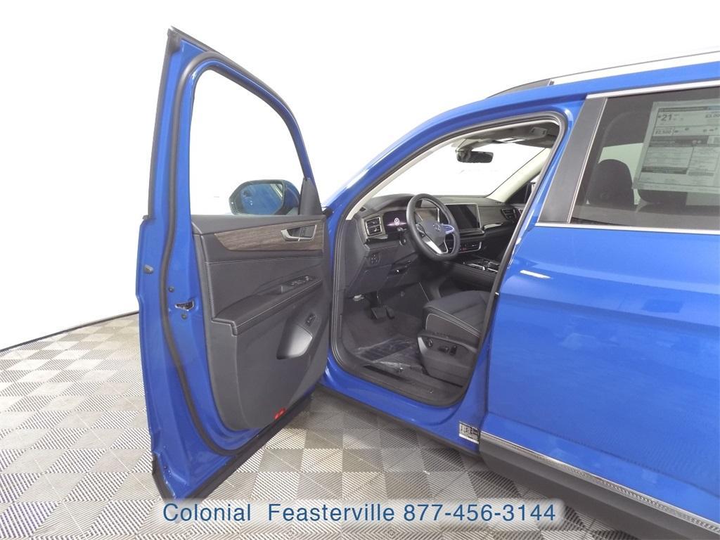 new 2025 Volkswagen Atlas car, priced at $47,485