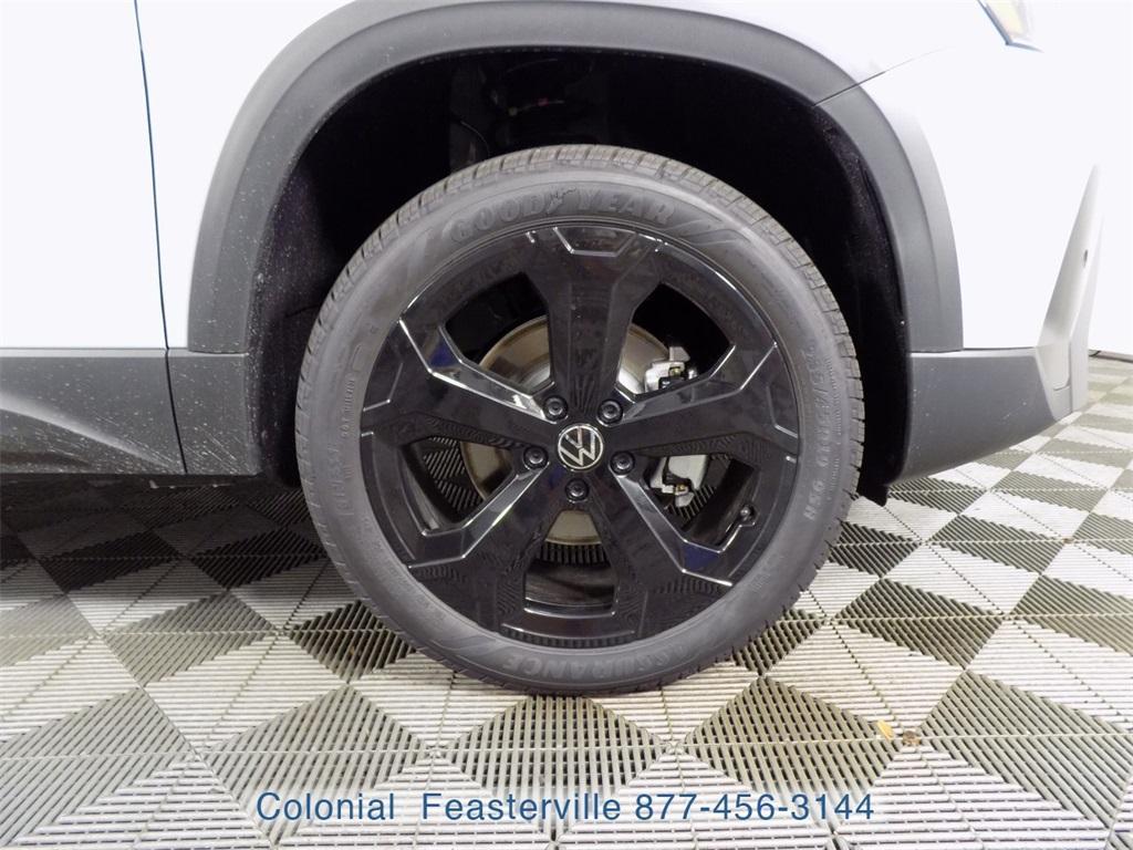 new 2025 Volkswagen Taos car, priced at $33,946