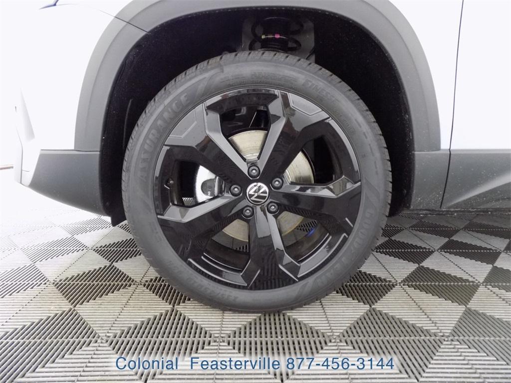 new 2025 Volkswagen Taos car, priced at $33,946
